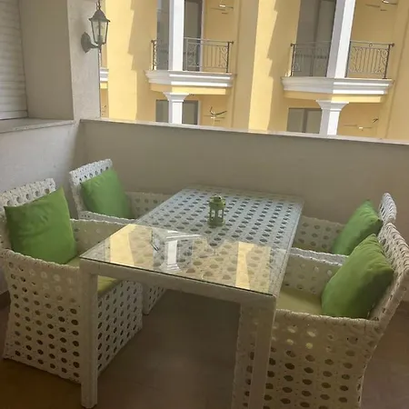 Casa Real Ii Frontline Apartment *