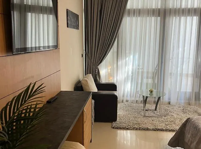 Casa Real Ii Frontline