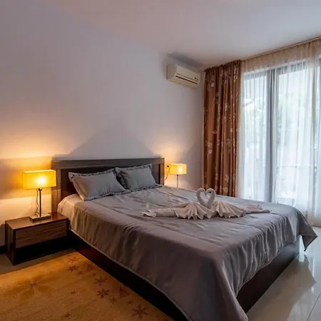 Casa Real Ii Frontline Apartman