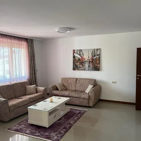 Casa Real Ii Frontline Szveti Vlasz