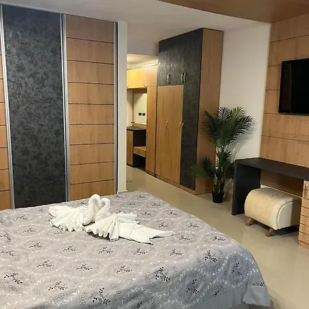 Casa Real Ii Frontline Szveti Vlasz