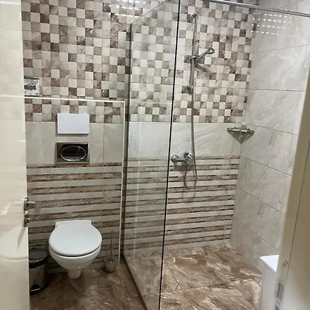 Casa Real Ii Frontline Apartman *