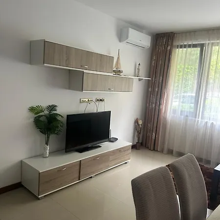 Casa Real Ii Frontline Apartman *